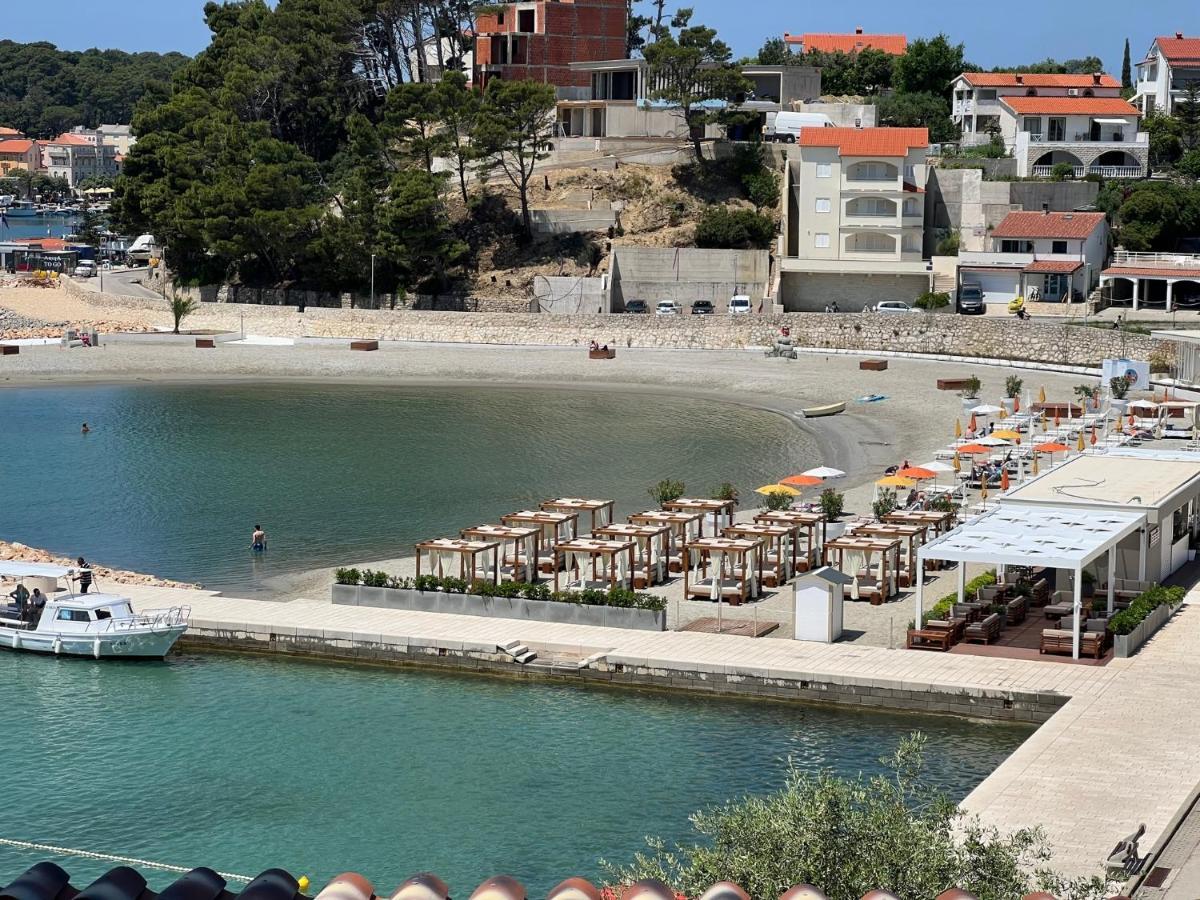 Villas Arbia Banjol Buitenkant foto