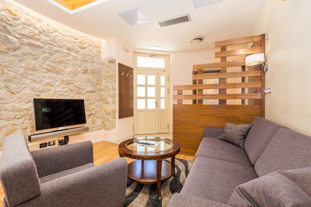 Villas Arbia Banjol Buitenkant foto