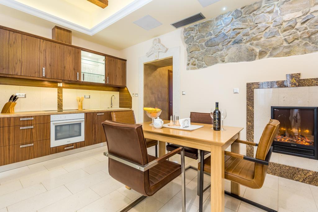 Villas Arbia Banjol Buitenkant foto