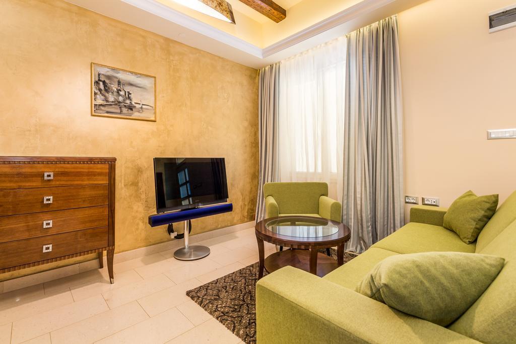 Villas Arbia Banjol Buitenkant foto